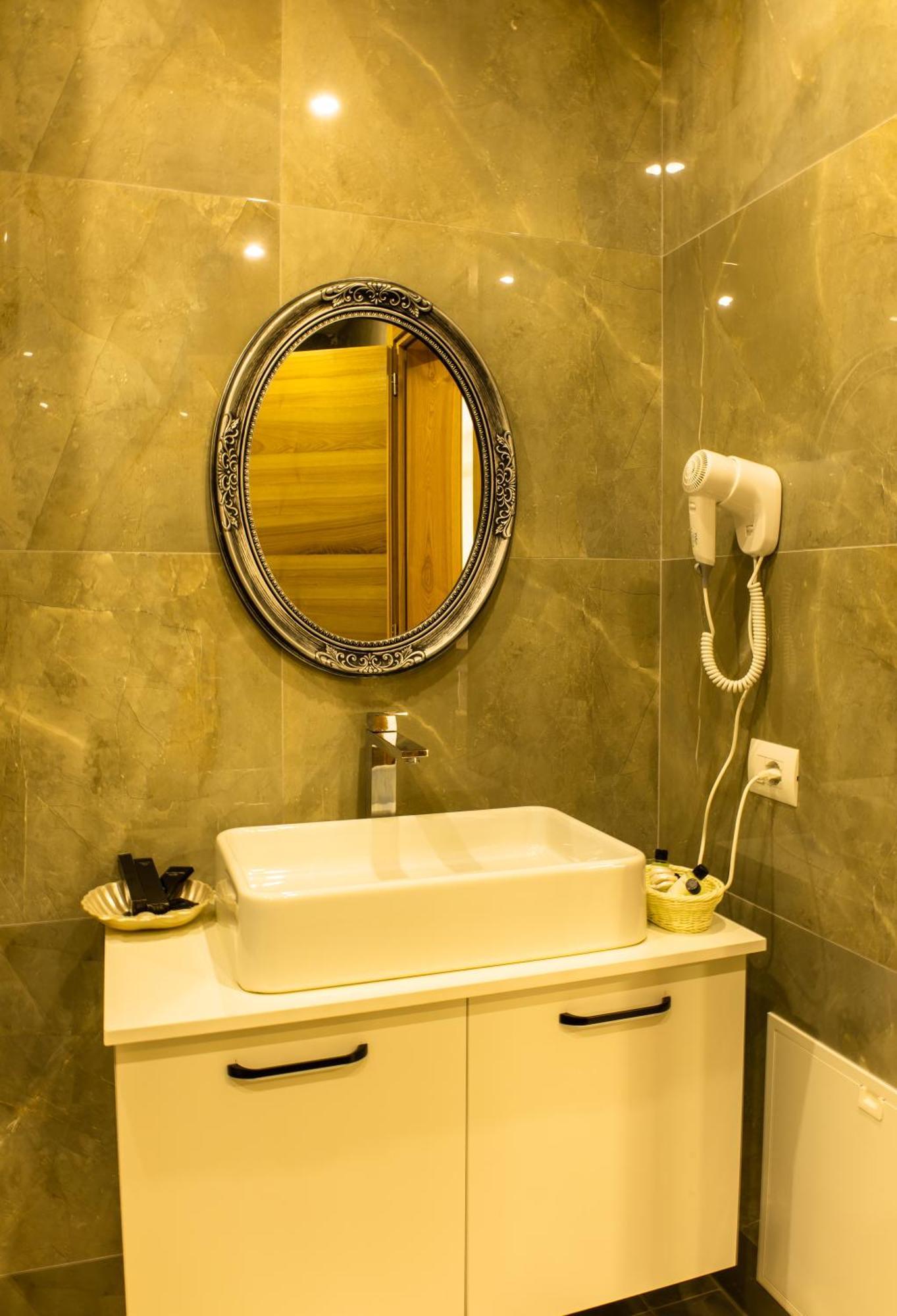 Costa Del Sol Hotel Durrës Kültér fotó